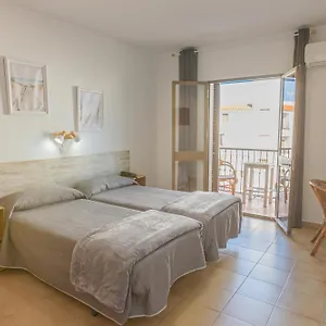 ** Hotel Tres Jotas Conil Spain